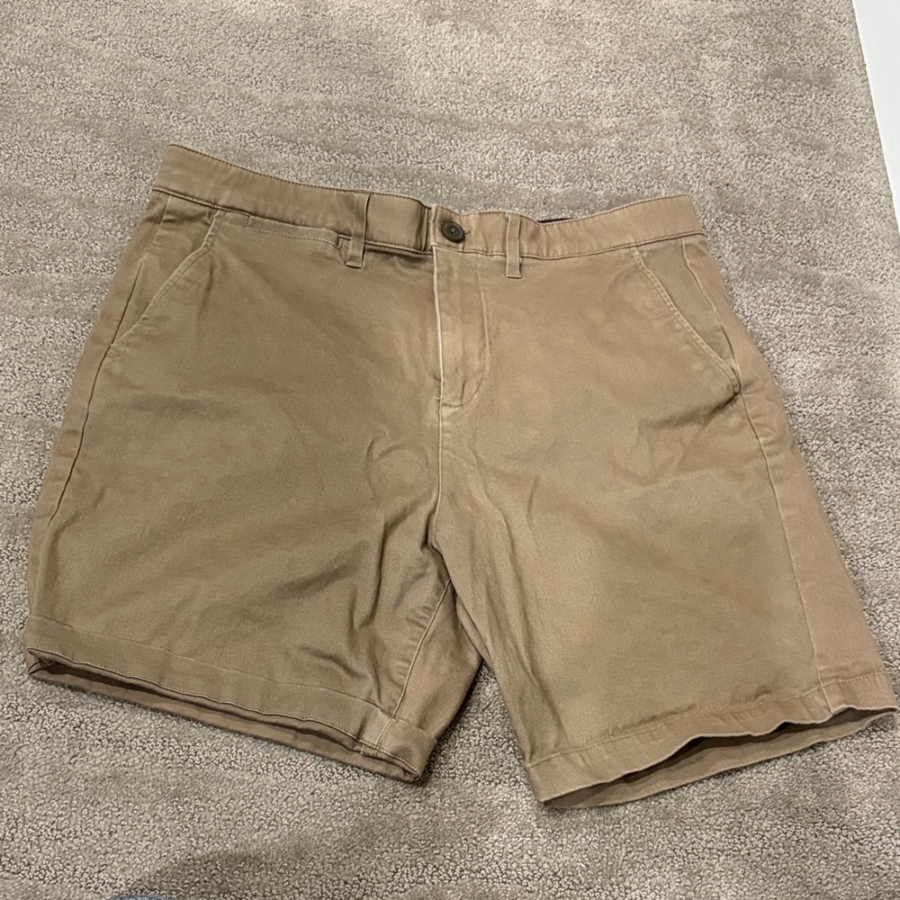 Classic Jach’s Tan Men's Shorts size 32